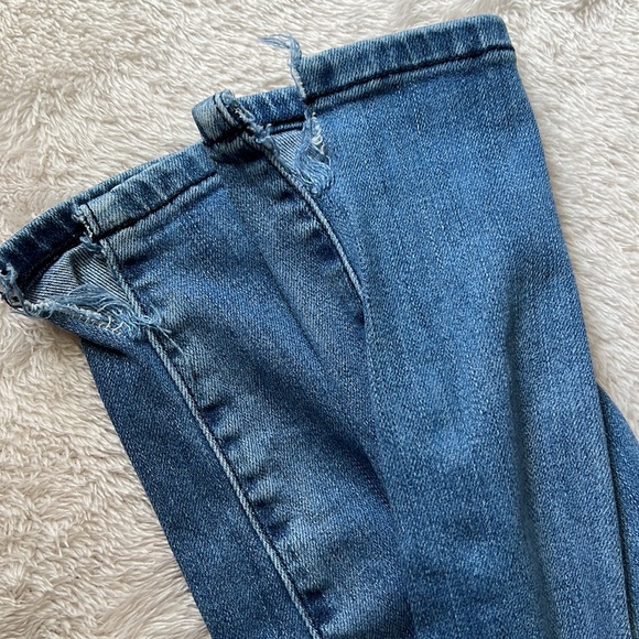 Universal Thread Jeans - Picture 2 of 6